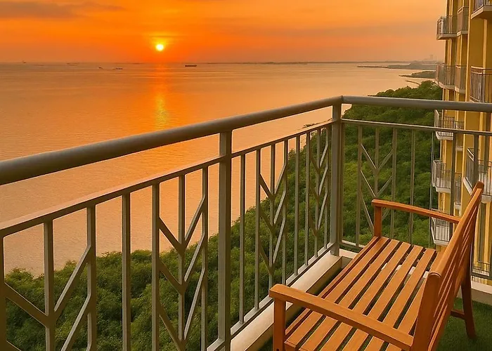 Lovely & Luxury 1br Near Solaire, Okada W Sunset